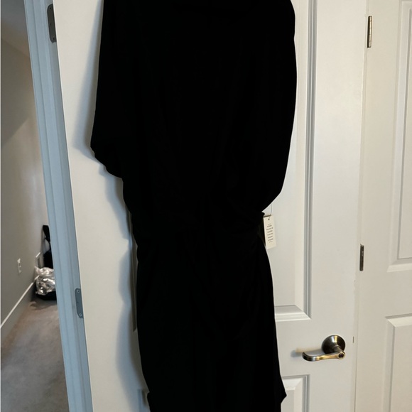 Cross front Black Dress - Picture 3 of 5